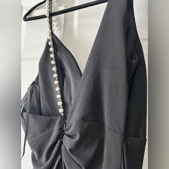 Mac Duggal
Jersey Knit V-Neck Sleeveless Pearl Strap Thigh High Slit Gown size 2 - Picture 10 of 14